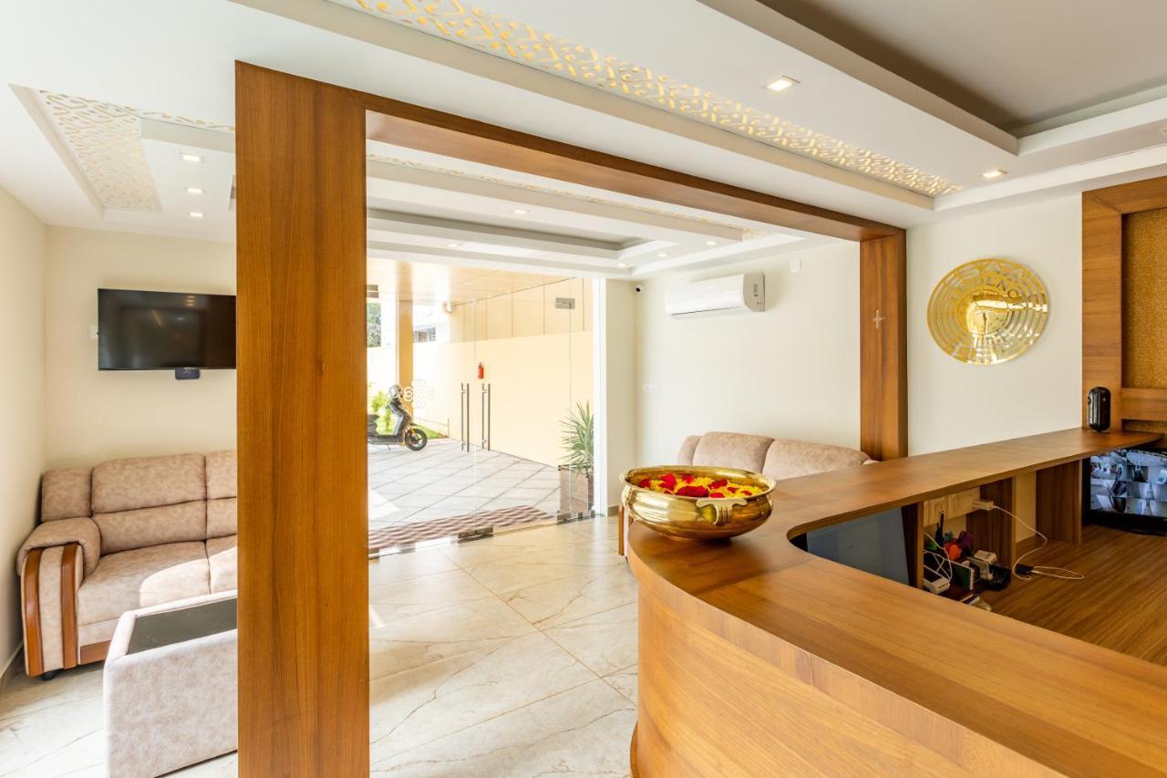 Esaa Airport Hotel Kochi Bagian luar foto